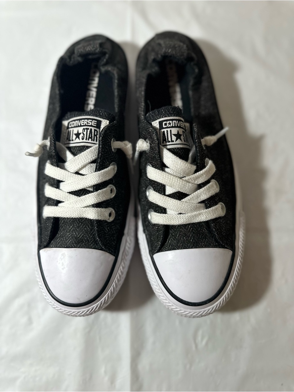 CONVERSE Women’s Size 6/Junior Size 4Y Black and White Canvas Low-Top Sneakers